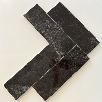Alma Zwart  10x30x0.9 cm